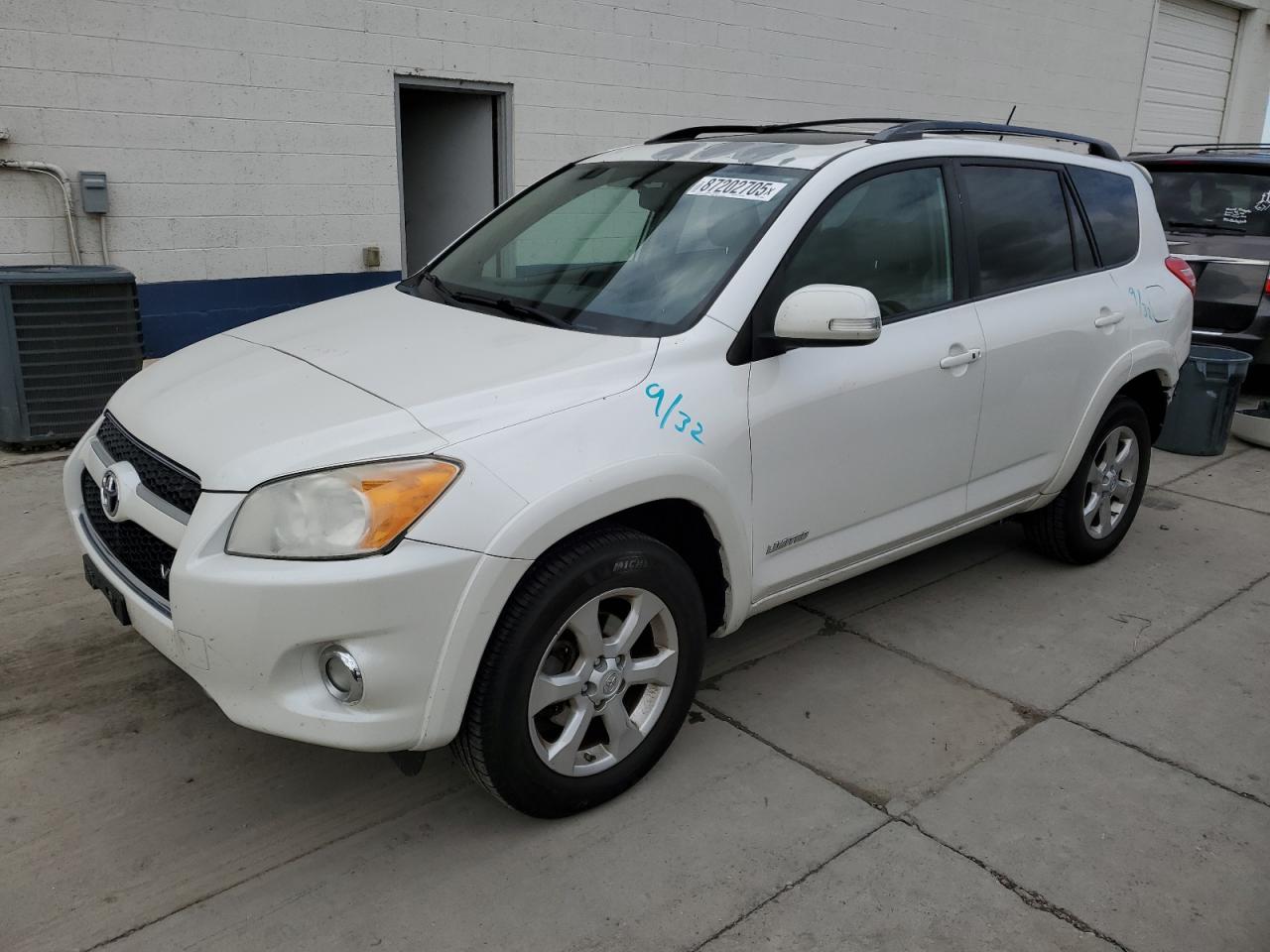 TOYOTA RAV4 LIMITED