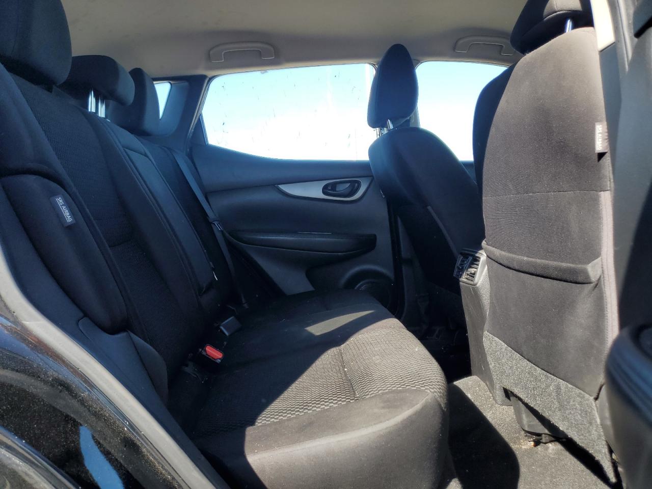 NISSAN ROGUE SPORT S