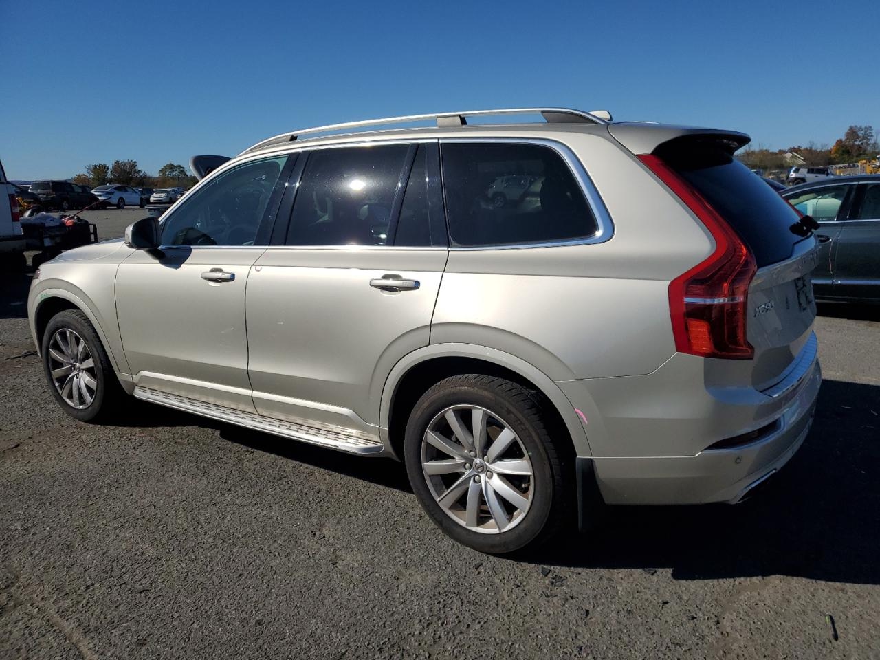 VOLVO XC90 T6
