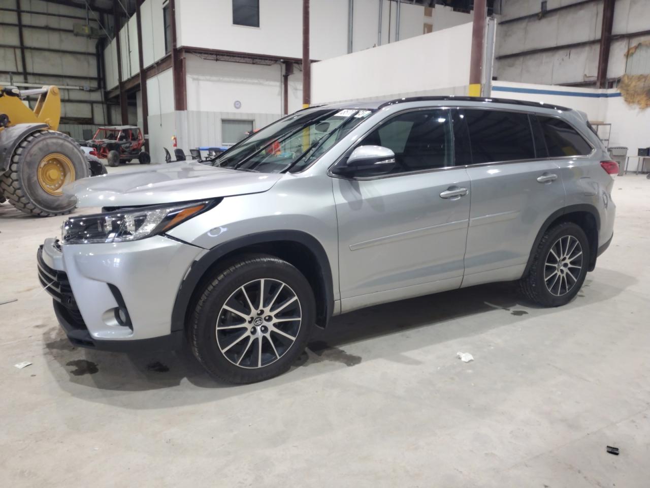 TOYOTA HIGHLANDER SE