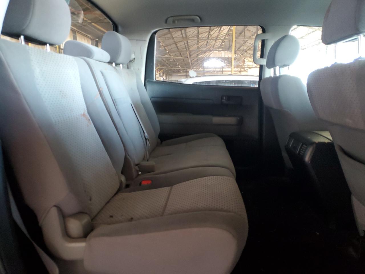 TOYOTA TUNDRA CREWMAX SR5