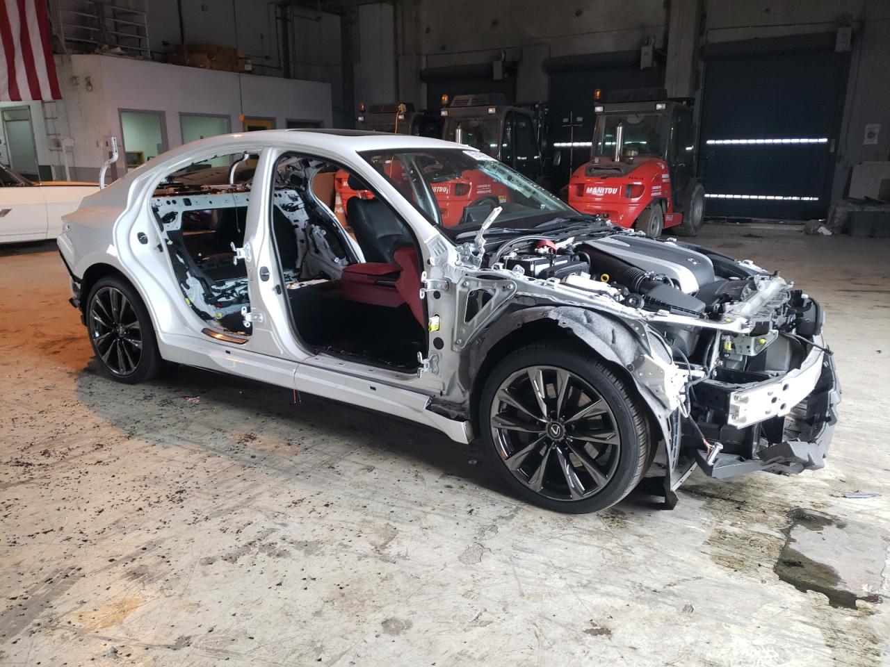 LEXUS IS 350 F SPORT DESIGN