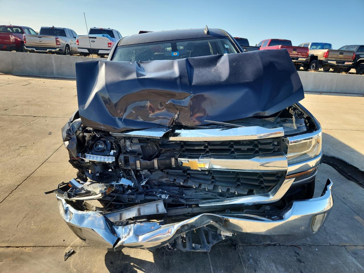 CHEVROLET SILVERADO C1500 LT