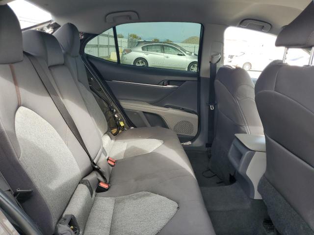 2018 TOYOTA CAMRY L 4T1B11HK8JU103853