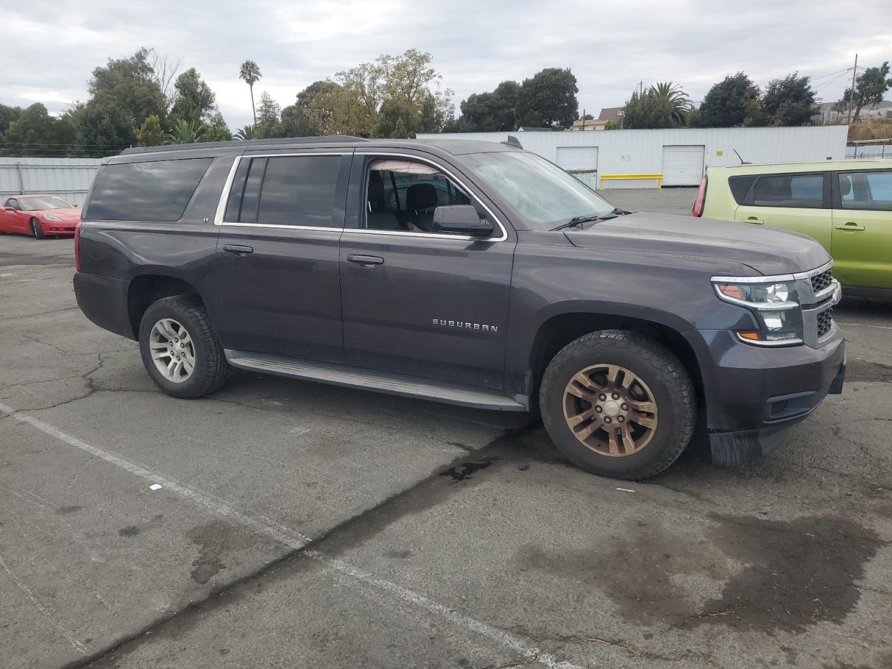 CHEVROLET SUBURBAN C1500 LT