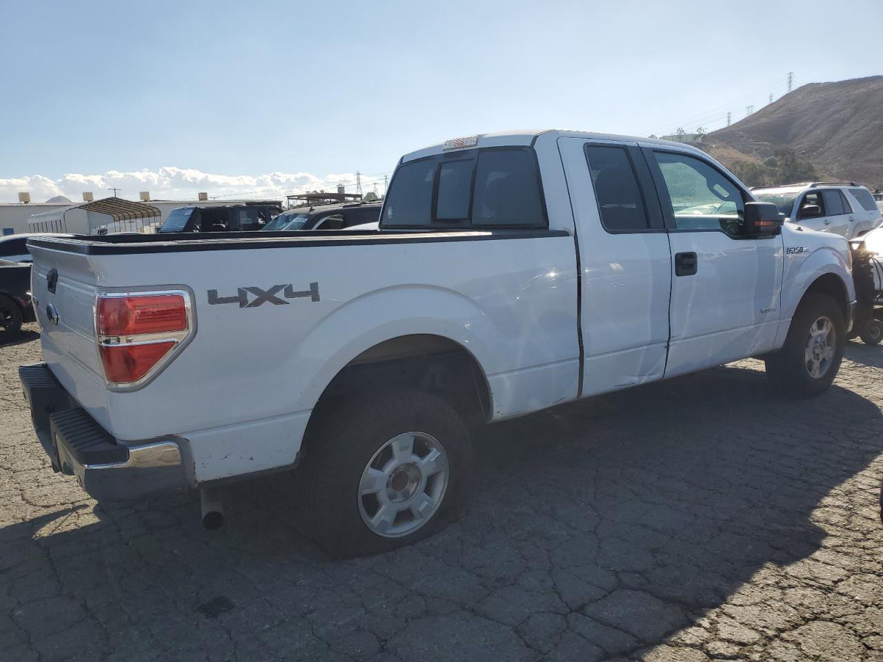FORD F-150 SUPER CAB