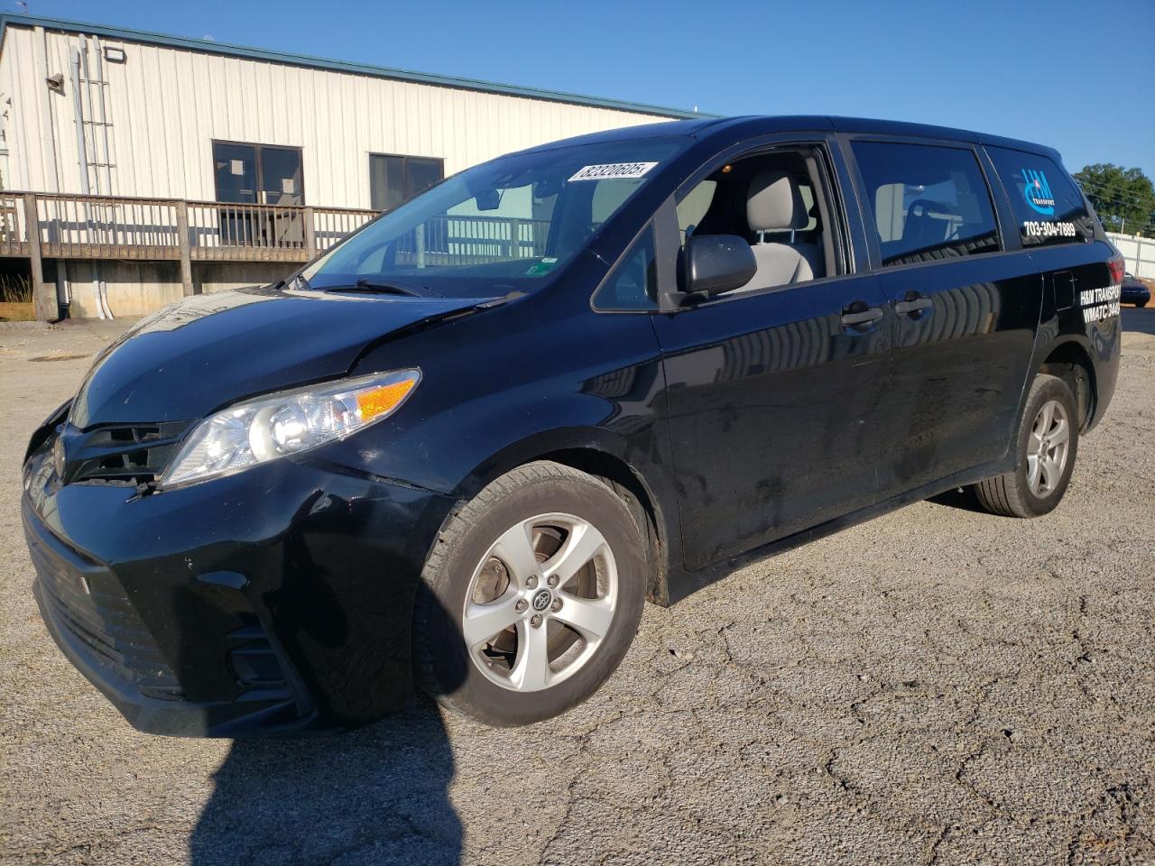TOYOTA SIENNA L