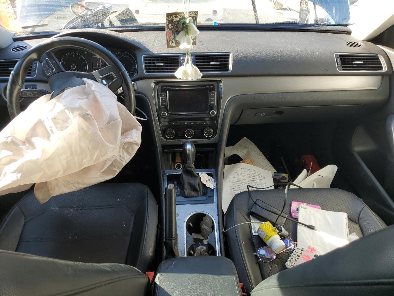 VOLKSWAGEN PASSAT SE