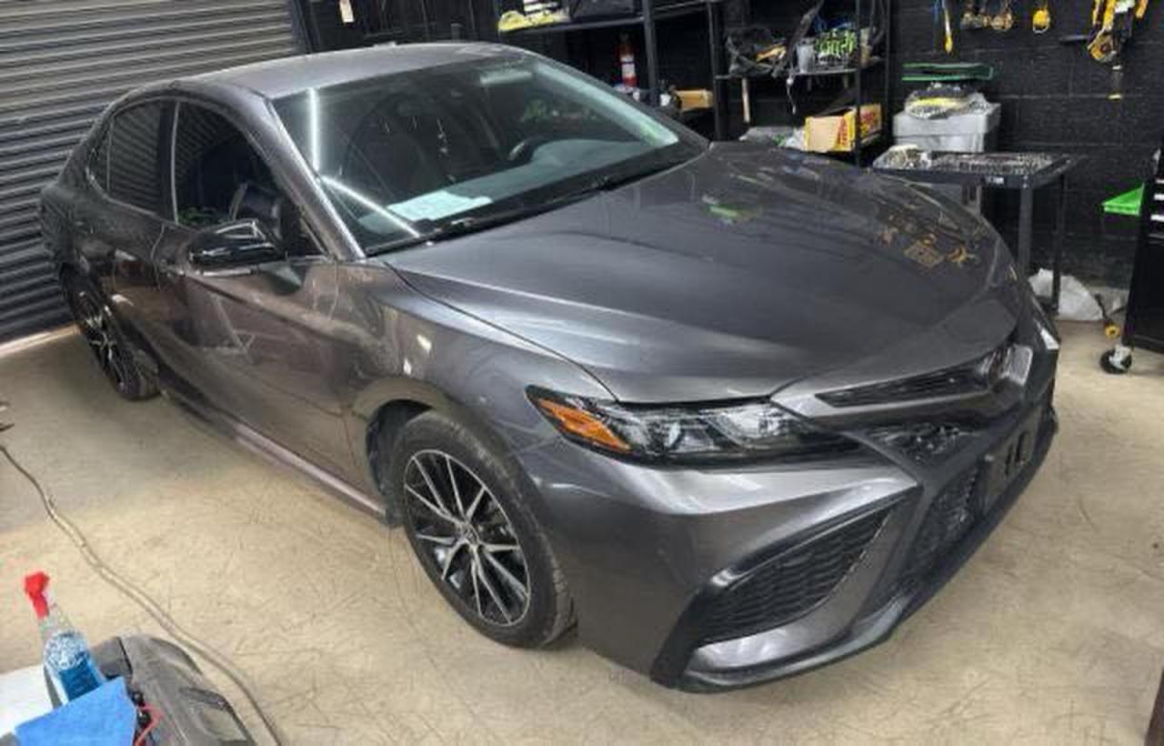 TOYOTA CAMRY SE NIGHT SHADE