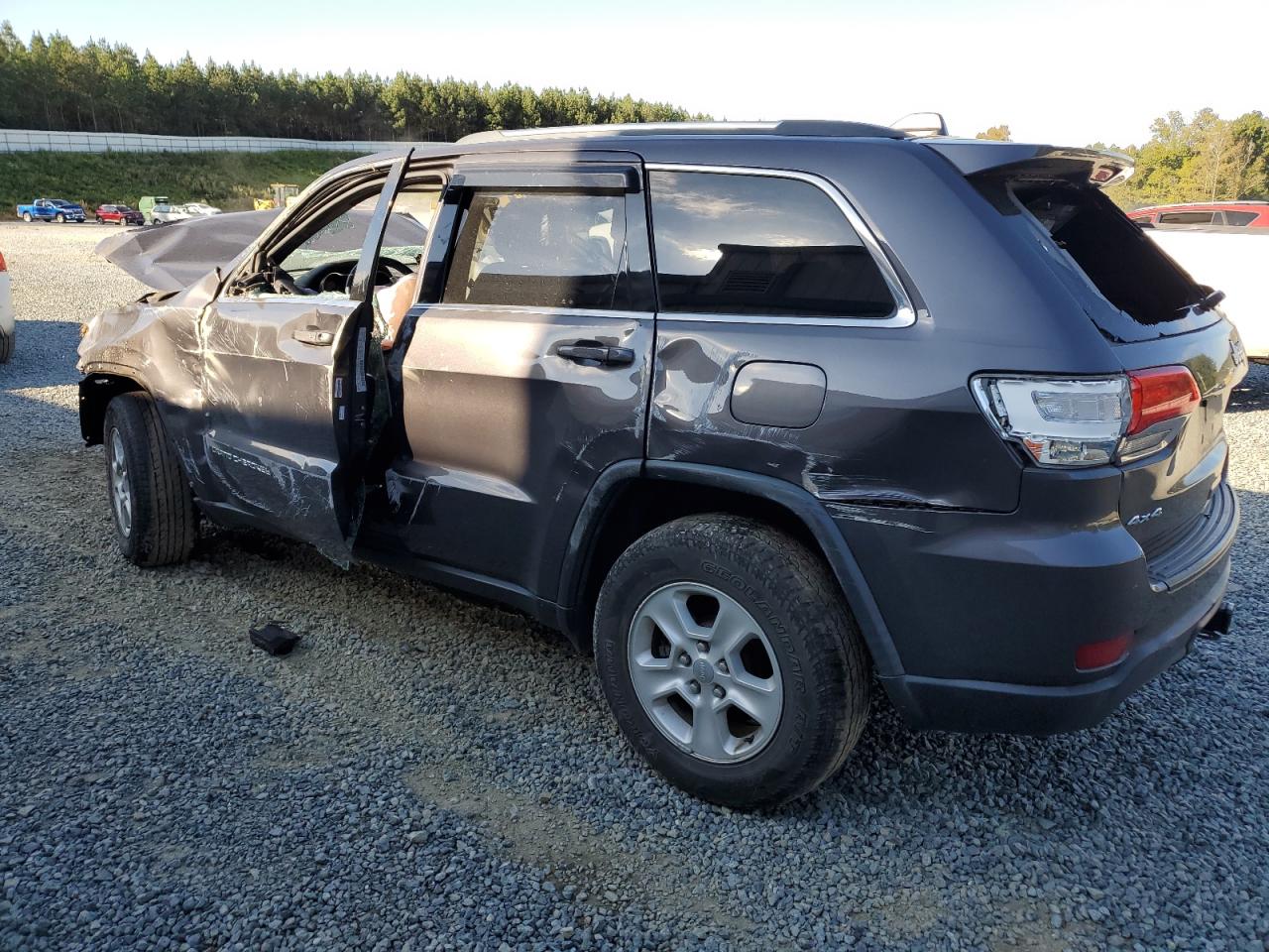 JEEP GRAND CHEROKEE LAREDO