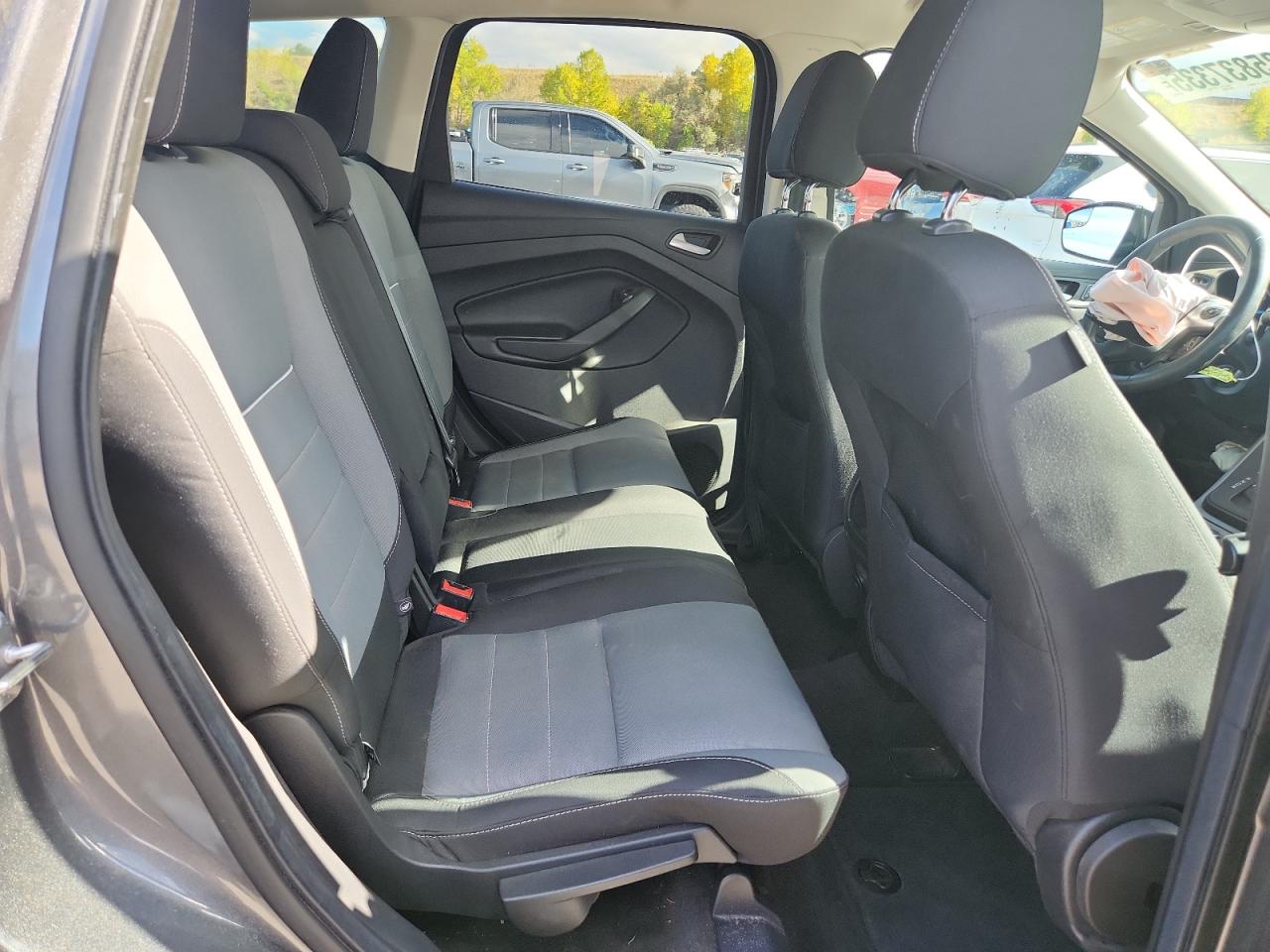 FORD ESCAPE SE