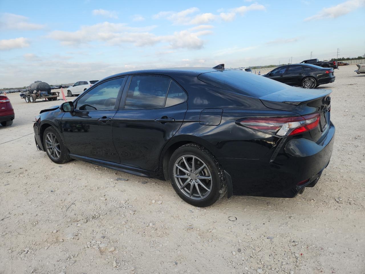 TOYOTA CAMRY SE NIGHT SHADE