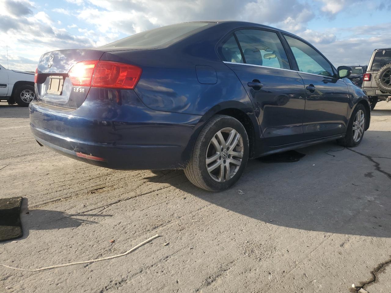 VOLKSWAGEN JETTA SE