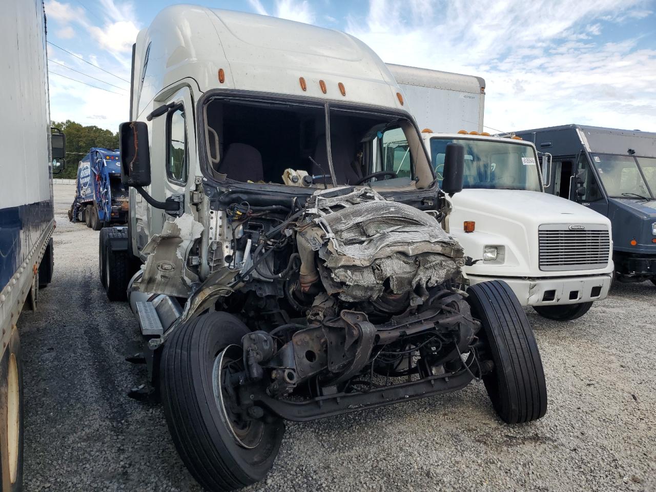 Lot #3278616934 2016 FREIGHTLINER CASCADIA 1