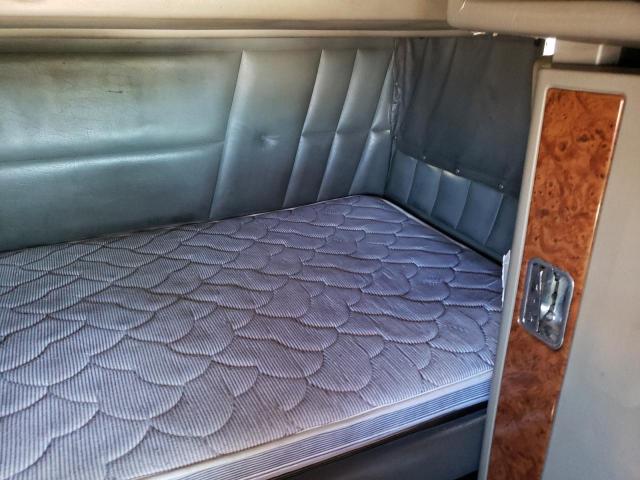 2001 PETERBILT 379 #3283991809