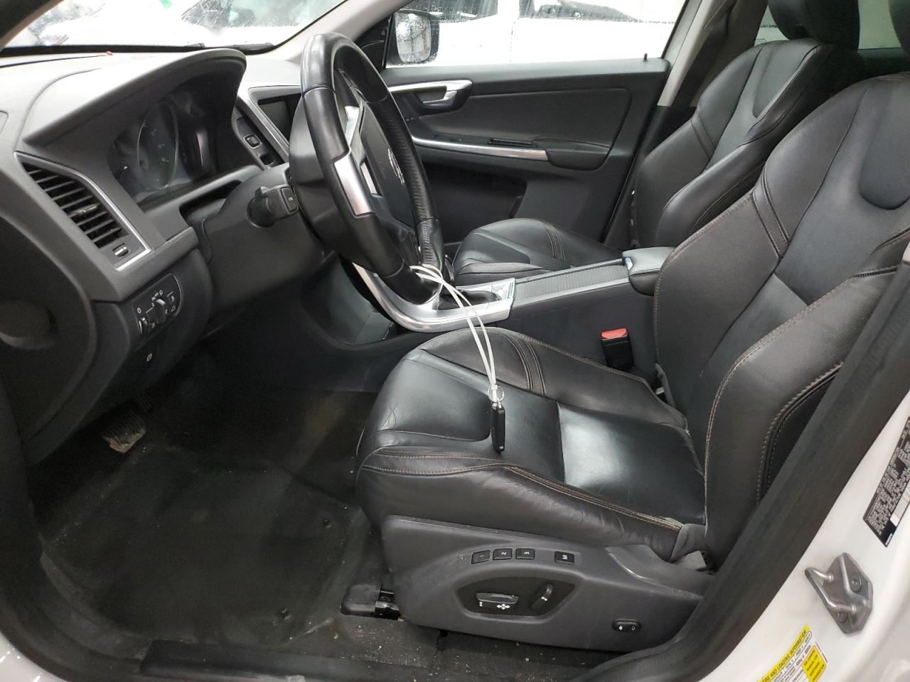 VOLVO XC60 T5 DYNAMIC