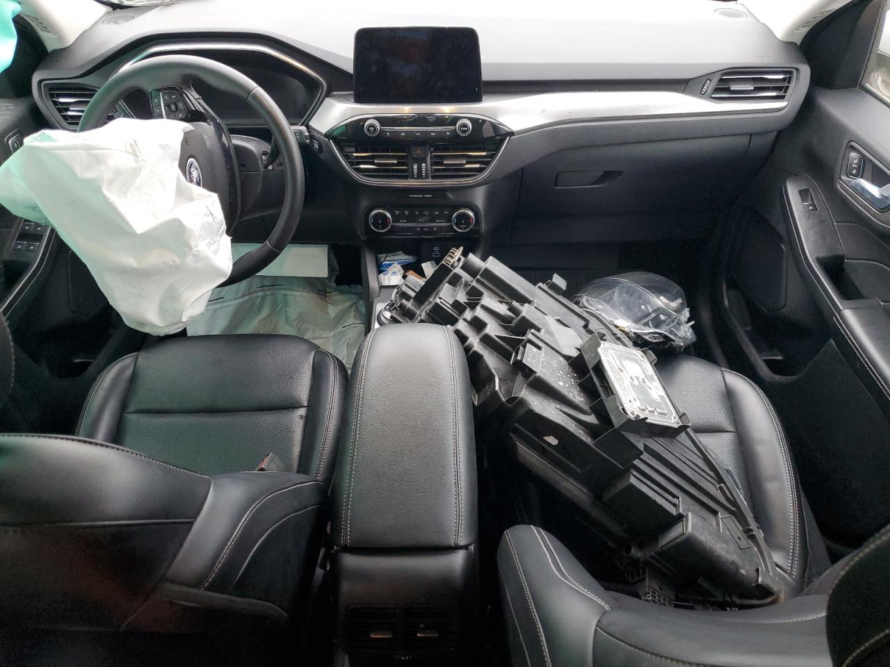 FORD ESCAPE TITANIUM