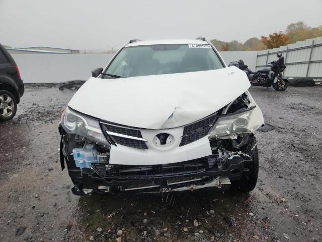 2015 TOYOTA RAV4 LE - JTMBFREV5FJ035037