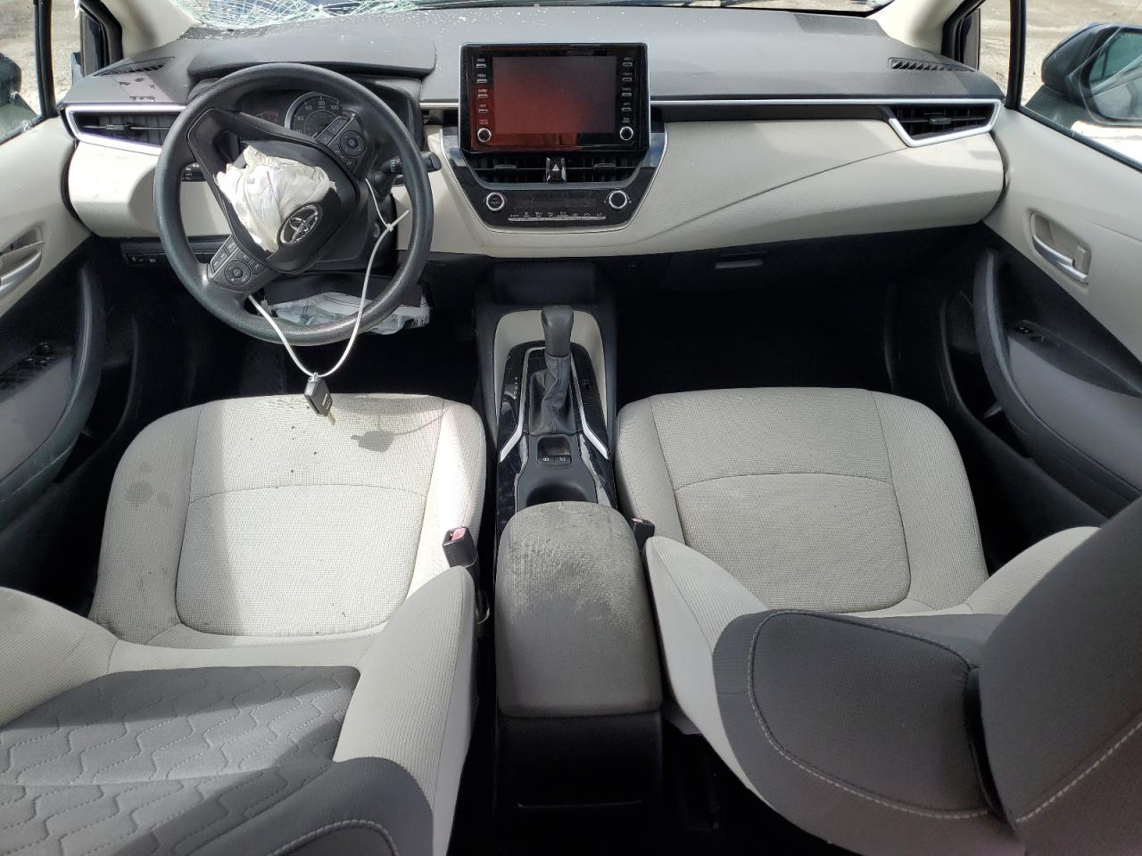 Lot #3317793114 2020 TOYOTA COROLLA LE