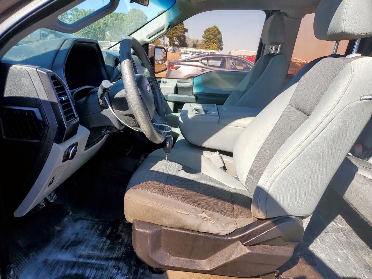 FORD F-150 SUPER CAB