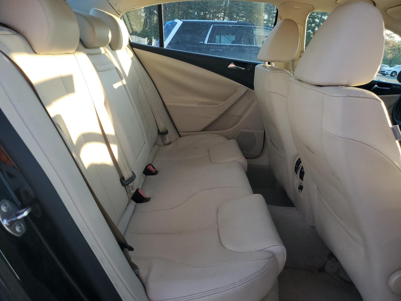 VOLKSWAGEN PASSAT KOMFORT