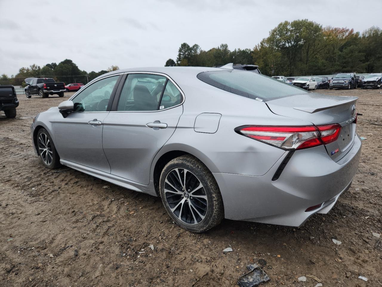 TOYOTA CAMRY L