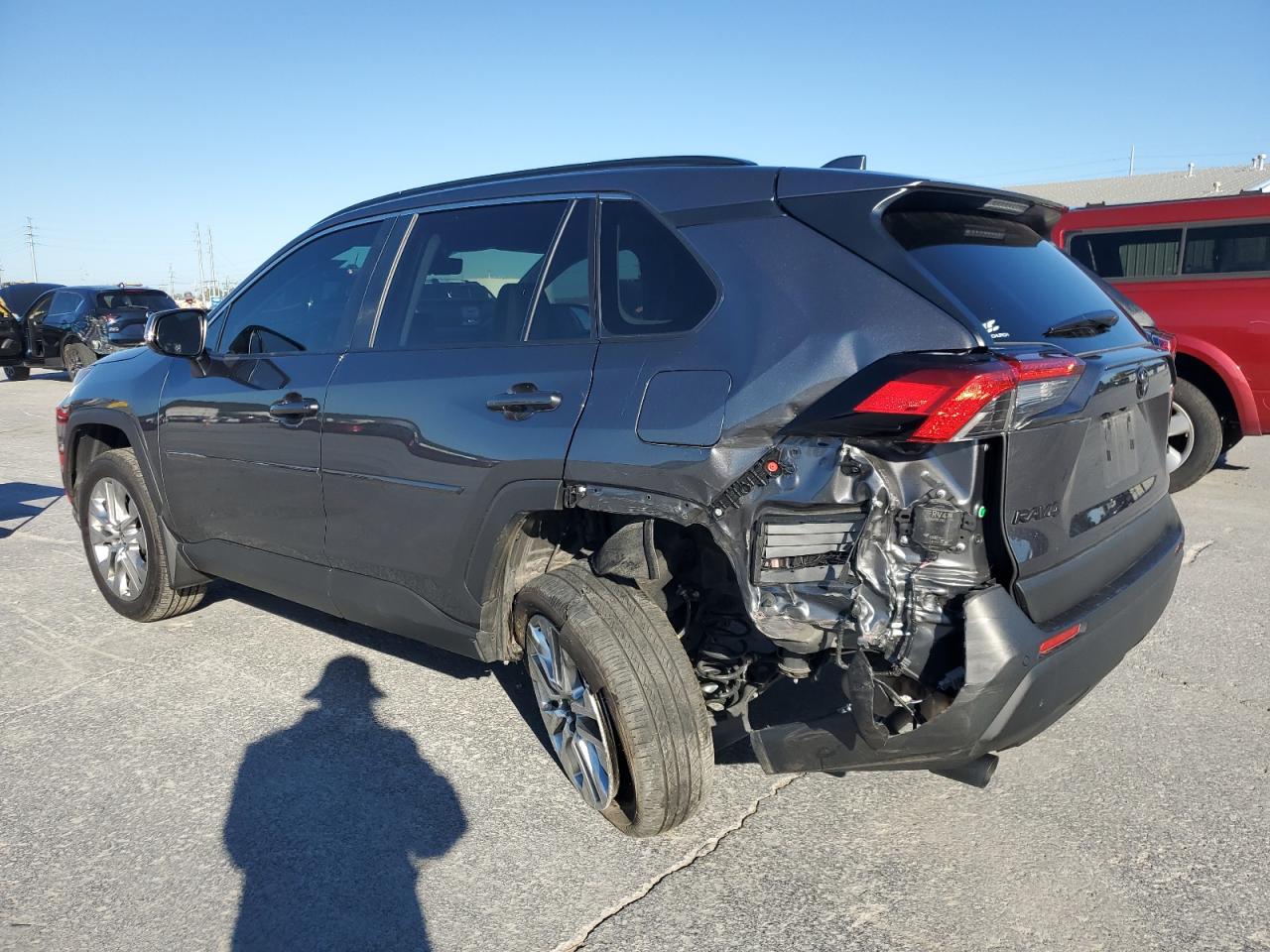 TOYOTA RAV4 XLE PREMIUM