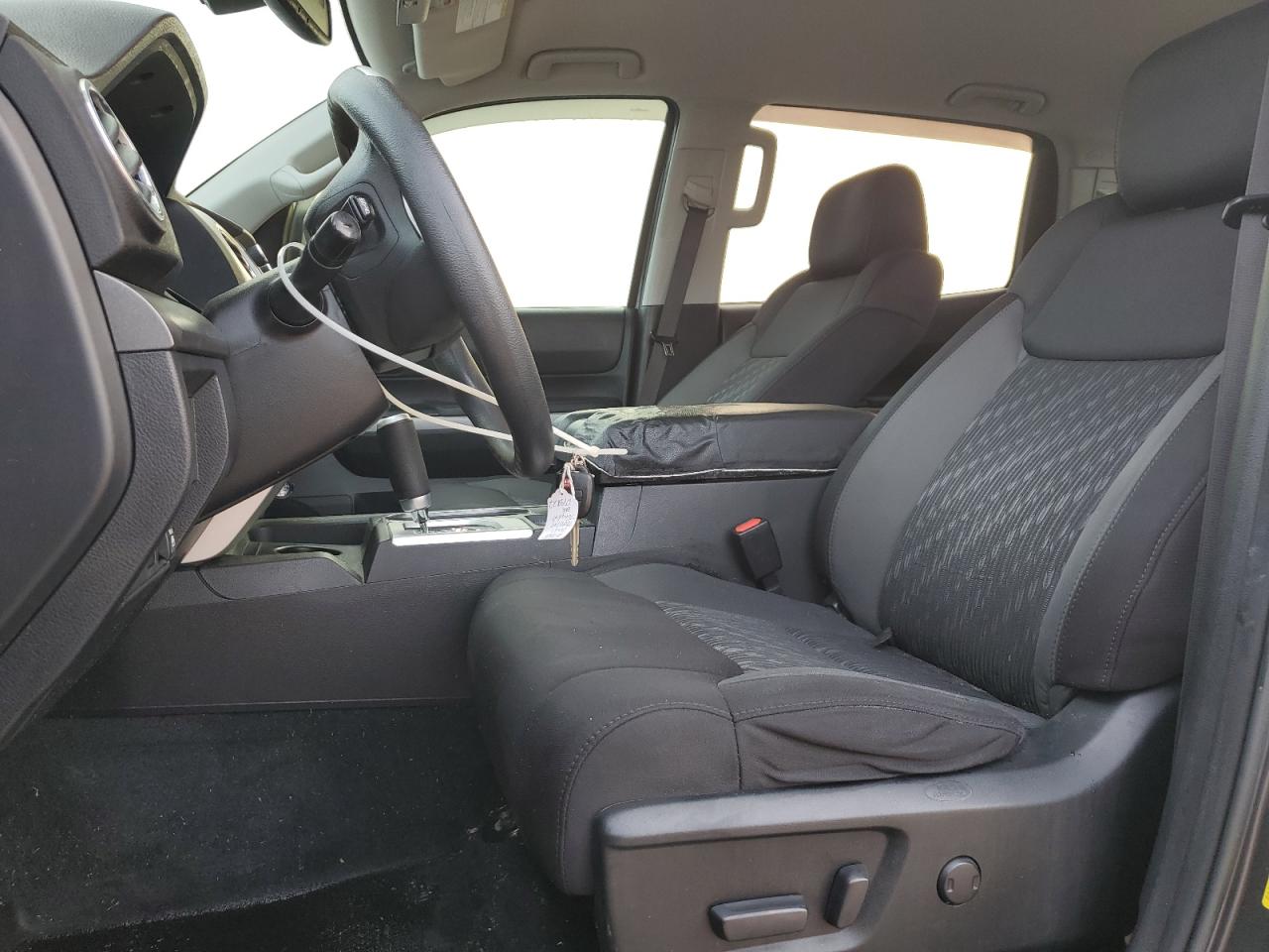 TOYOTA TUNDRA CREWMAX SR5