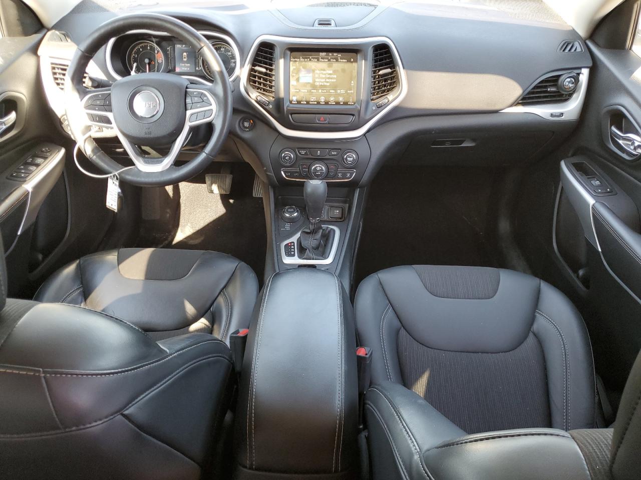 JEEP GRAND CHEROKEE LATITUDE PLUS