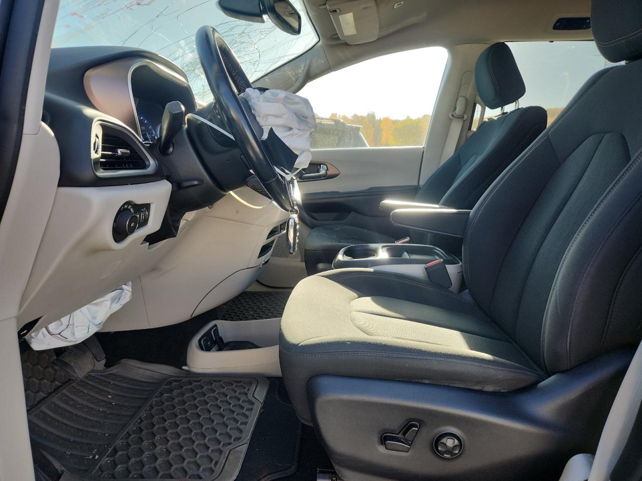 CHRYSLER PACIFICA TOURING PLUS