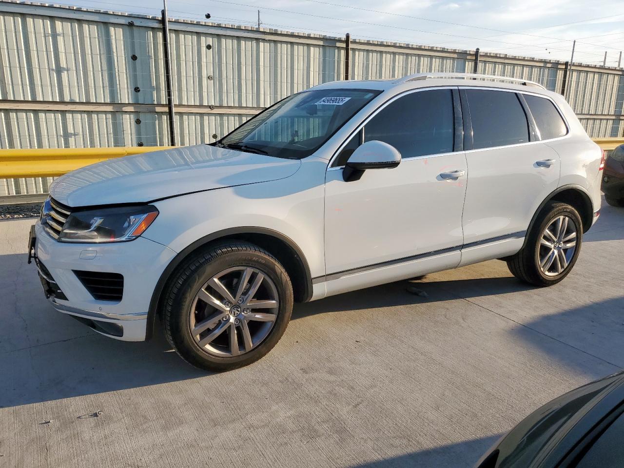 VOLKSWAGEN TOUAREG SPORT