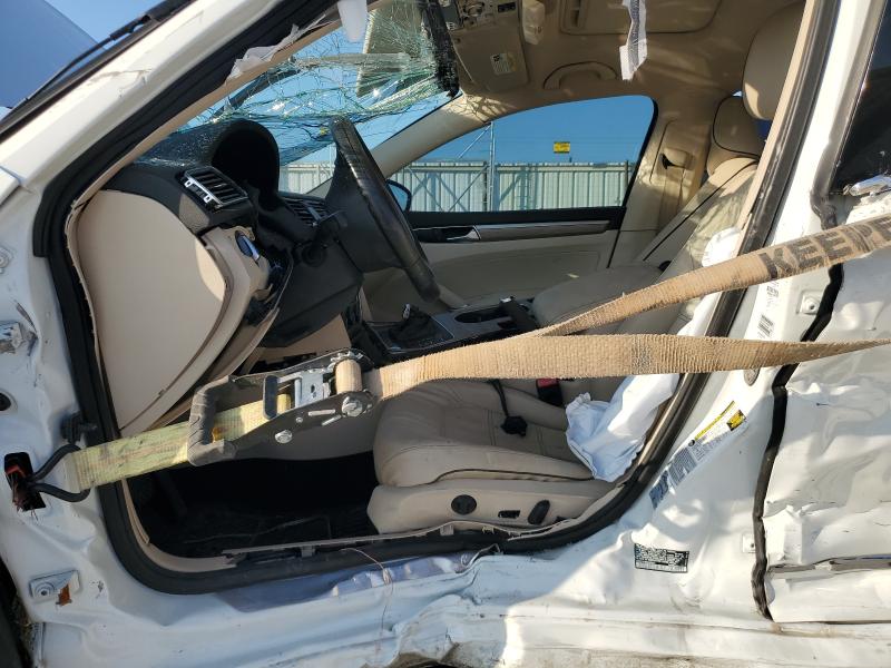 2017 VOLKSWAGEN PASSAT SE 1VWGT7A38HC003310