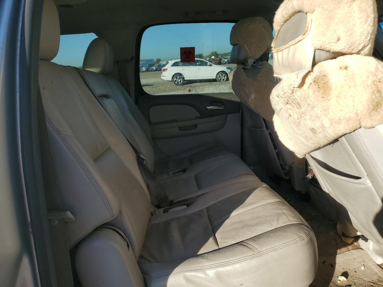 CHEVROLET SUBURBAN C1500 LT