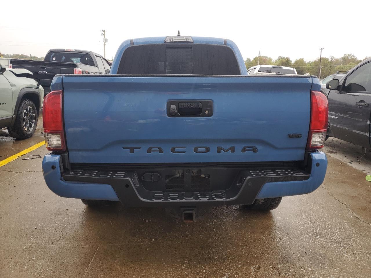 TOYOTA TACOMA DOUBLE CAB