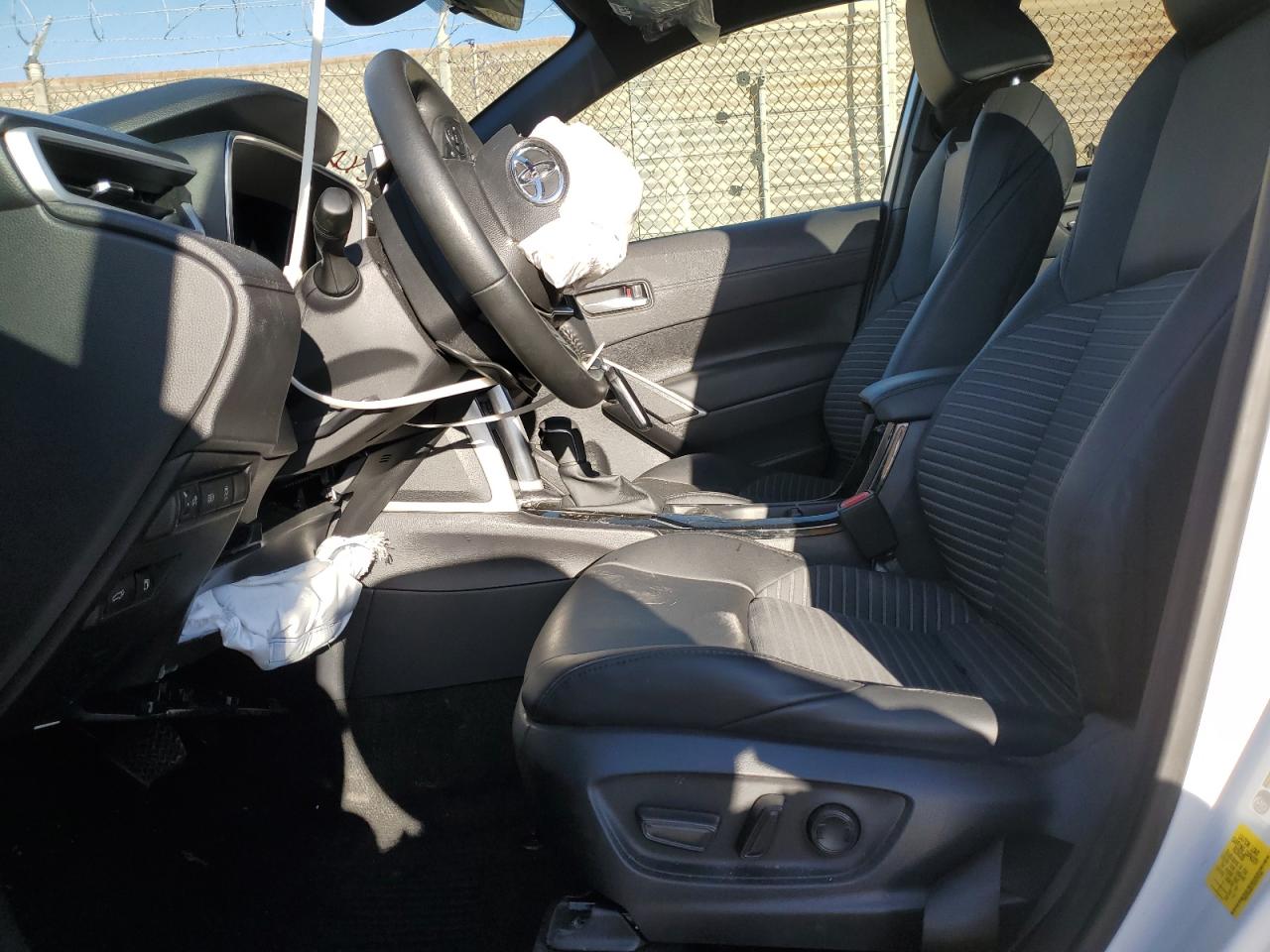 TOYOTA COROLLA CROSS SE