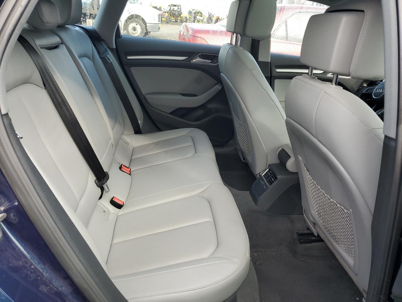 AUDI A3 E-TRON PREMIUM