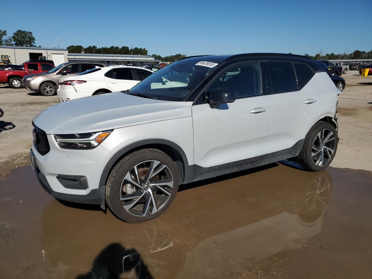 VOLVO XC40 T5 R-DESIGN