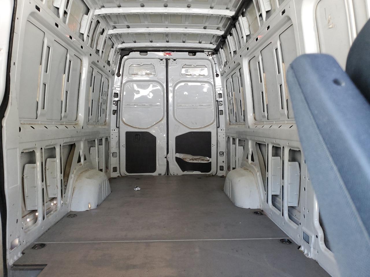 MERCEDES-BENZ SPRINTER 2500