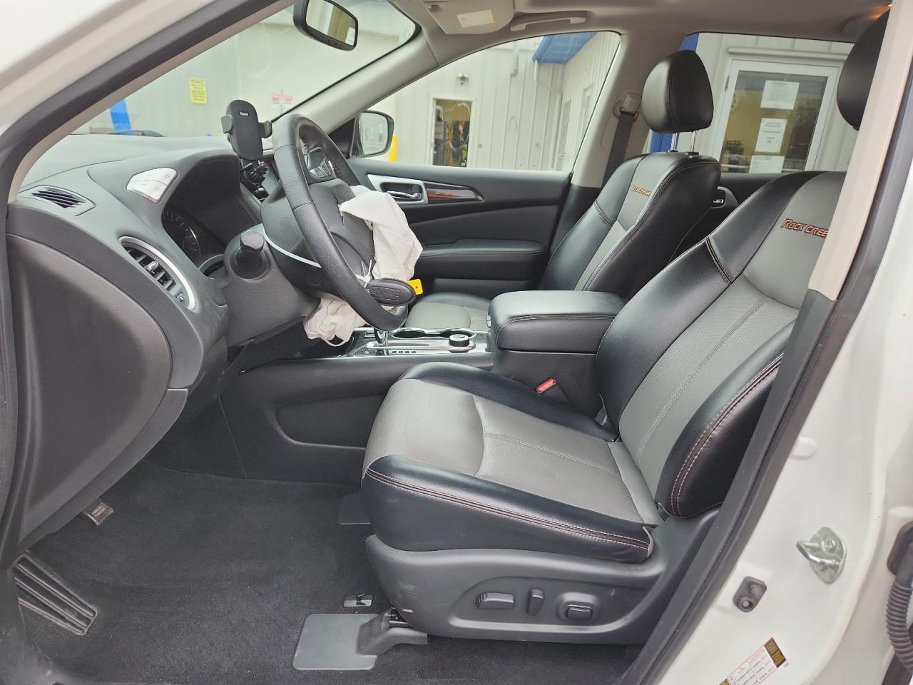 NISSAN PATHFINDER SL