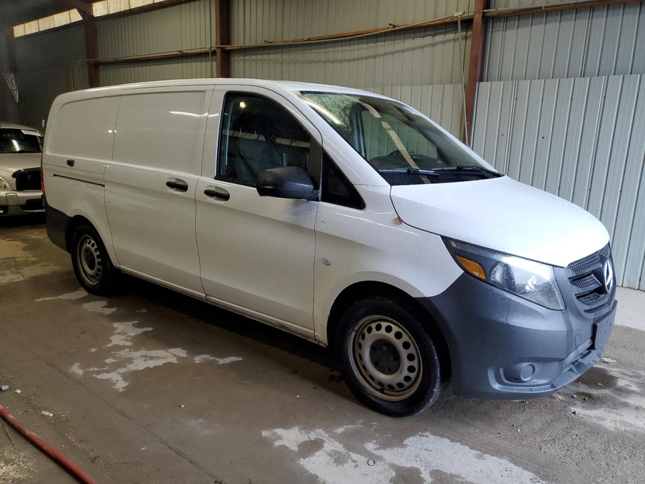 MERCEDES-BENZ METRIS