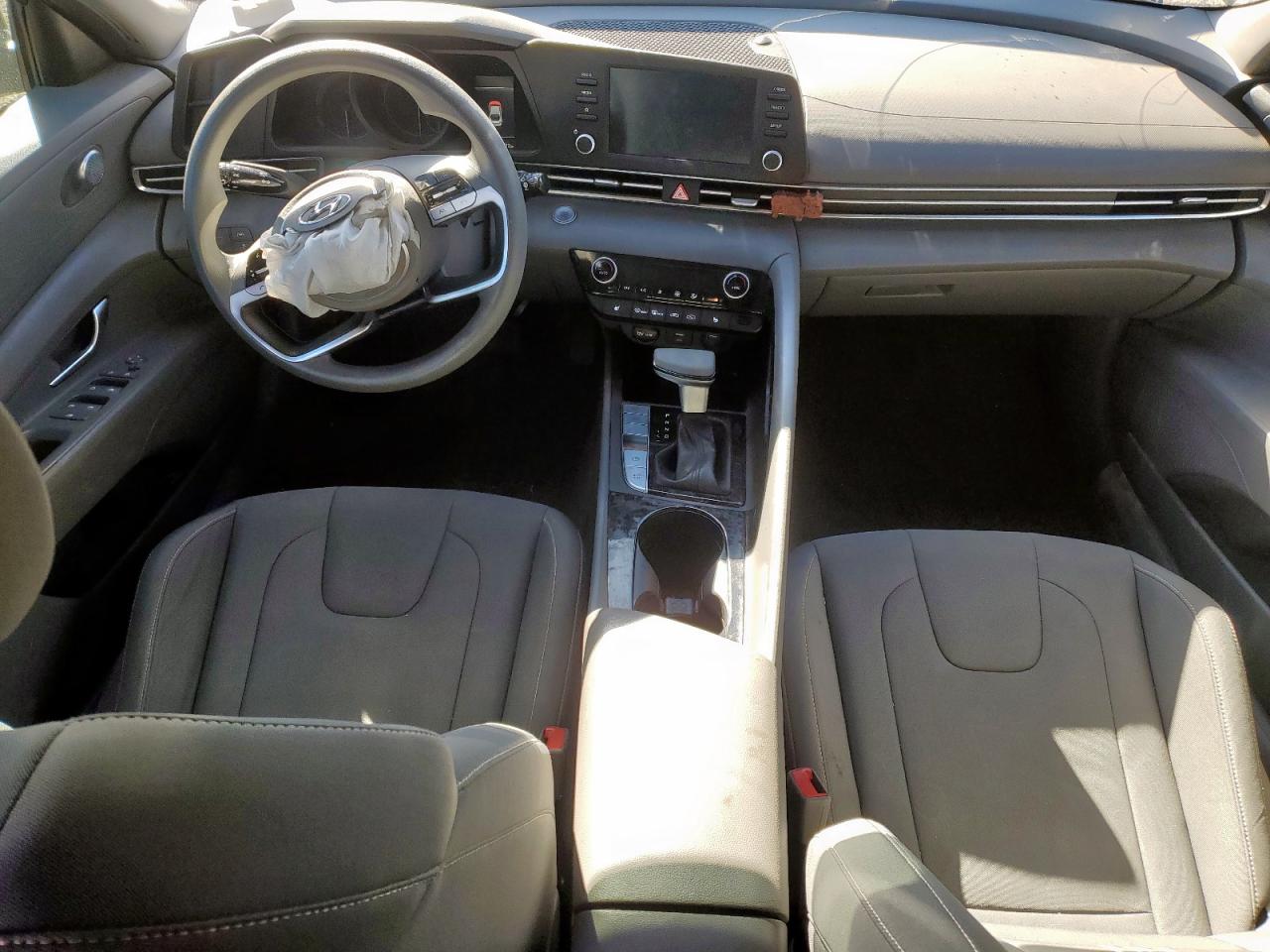 HYUNDAI ELANTRA BLUE