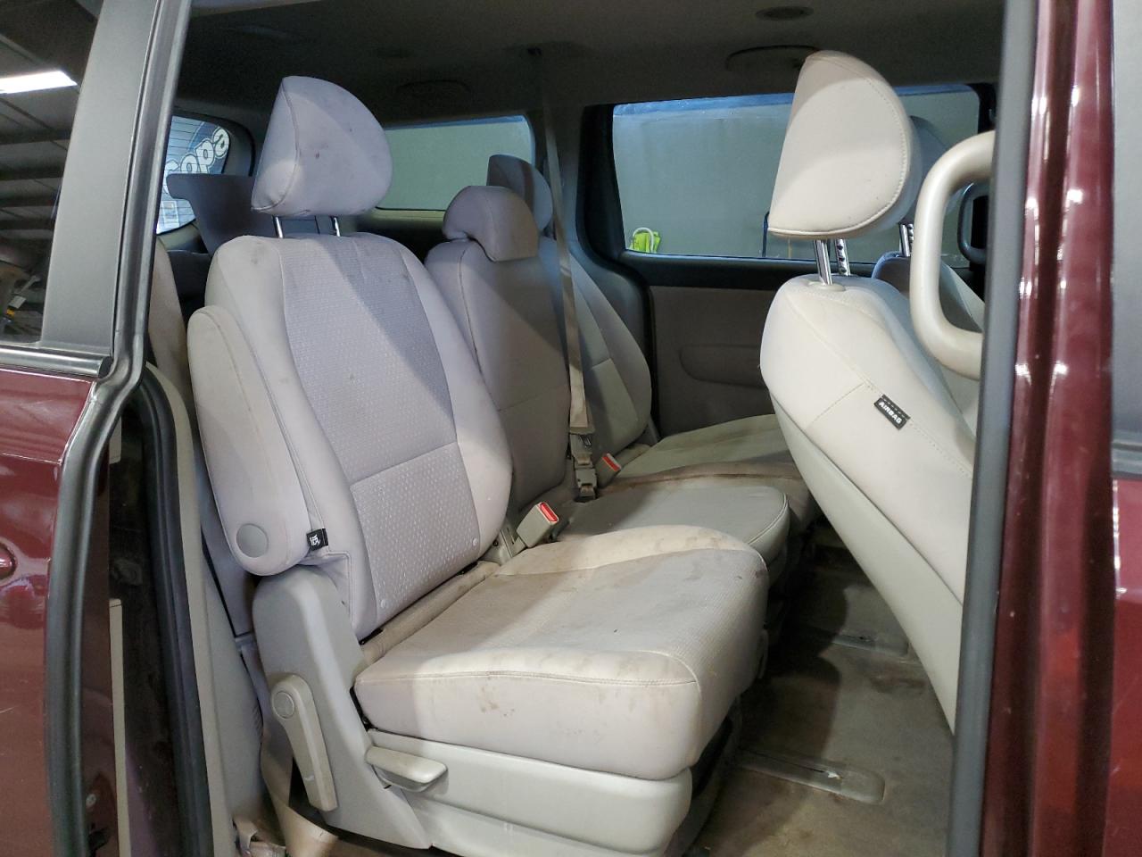 Lot #3266809940 2017 KIA SEDONA LX