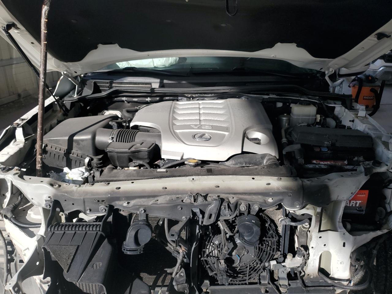 LEXUS LX 570