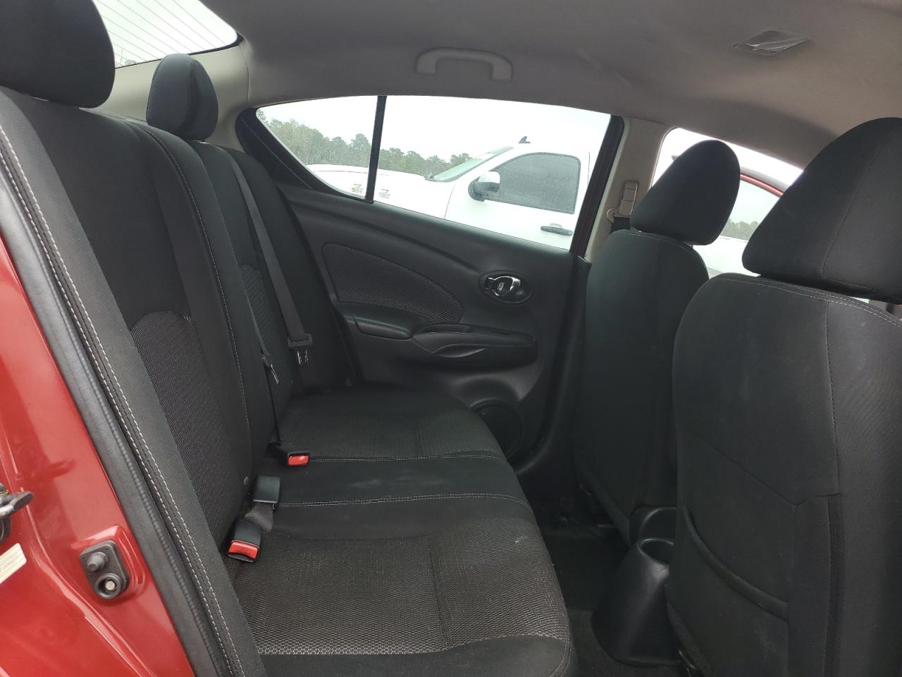 NISSAN VERSA S