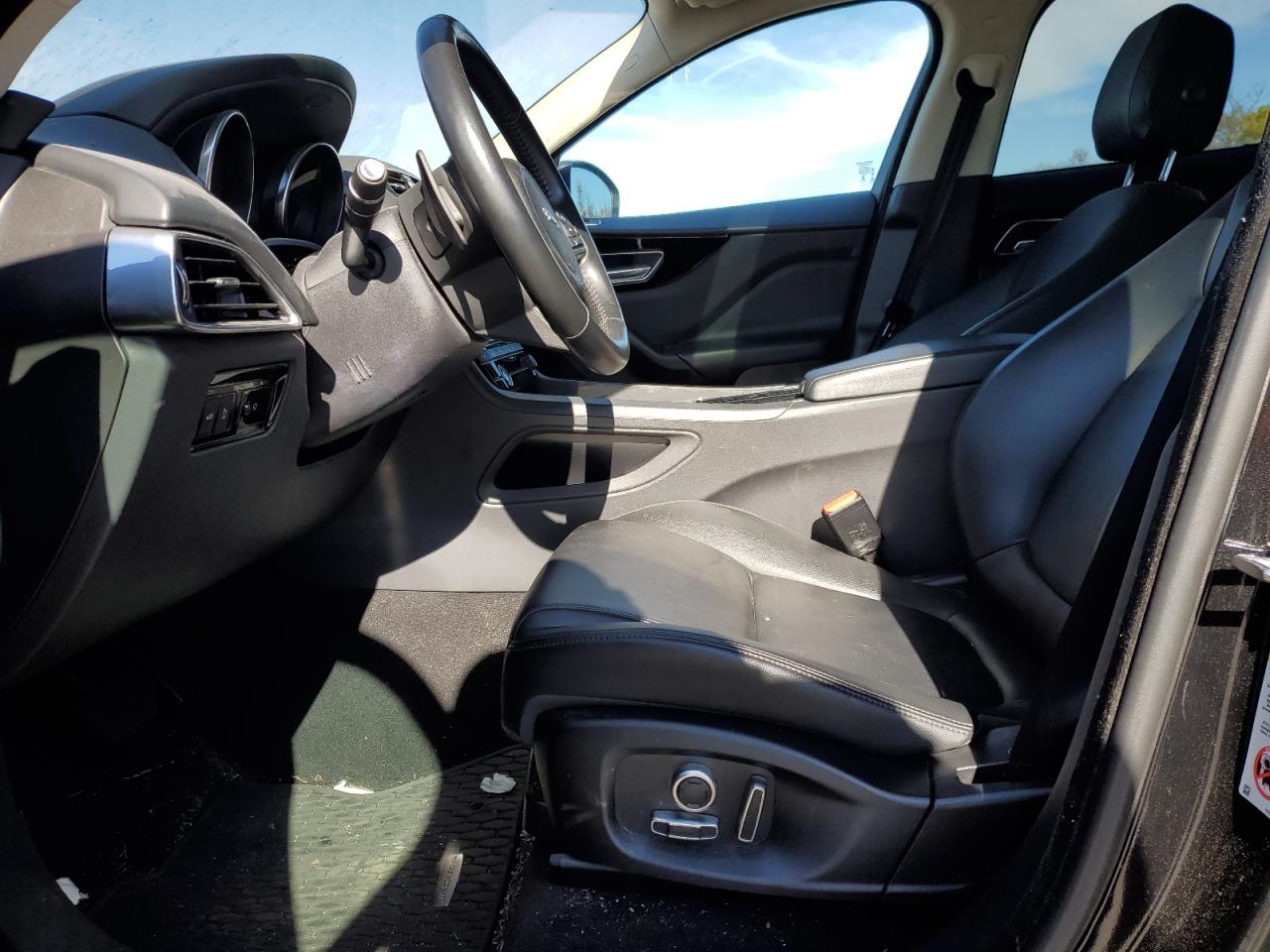 JAGUAR F-PACE PREMIUM