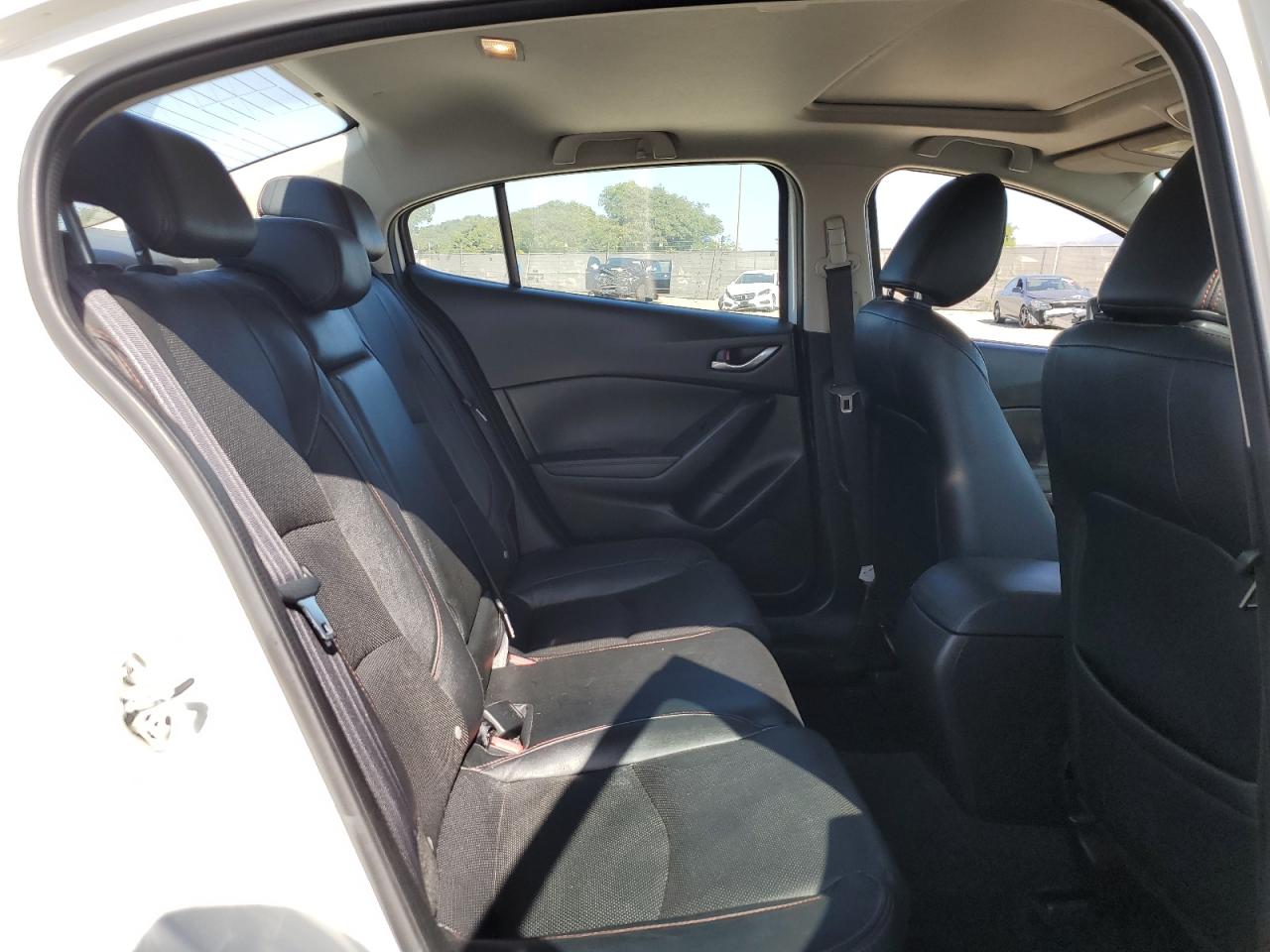 MAZDA 3 GRAND TOURING