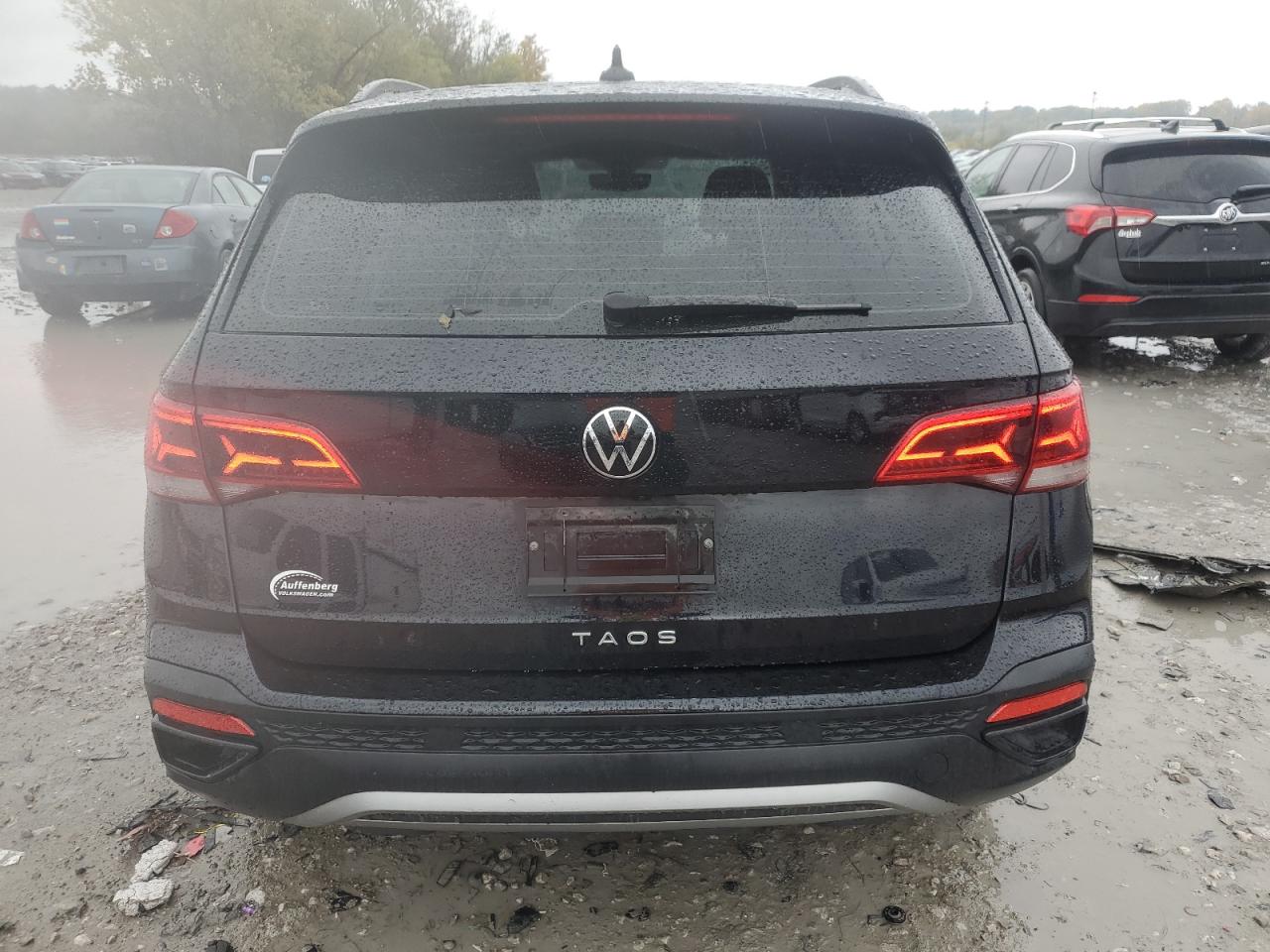 VOLKSWAGEN TAOS S