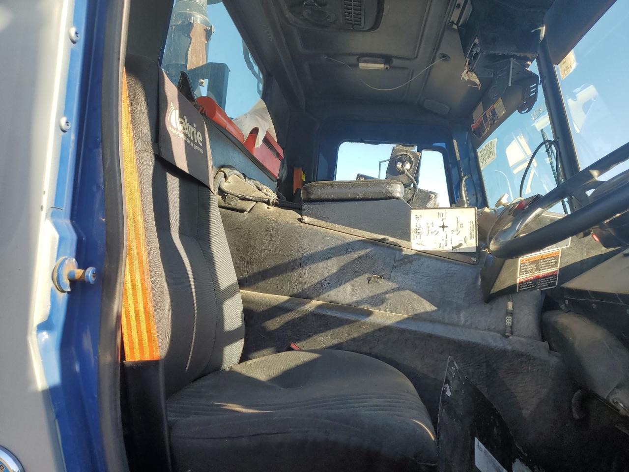 Lot #3297992066 2014 MACK 600 LEU600