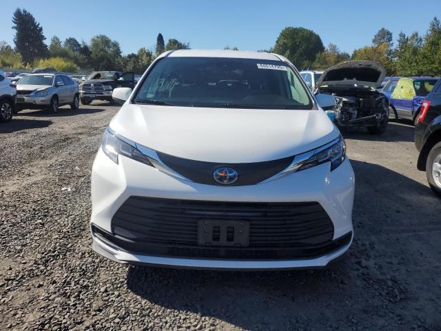 2022 TOYOTA SIENNA LE - 5TDKRKEC0NS115876