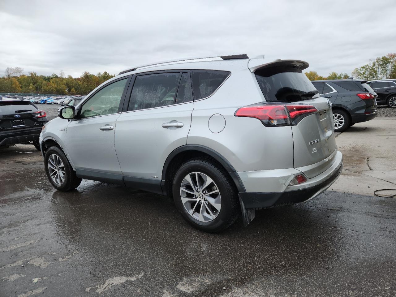 Lot #3301970413 2016 TOYOTA RAV4 HV XL